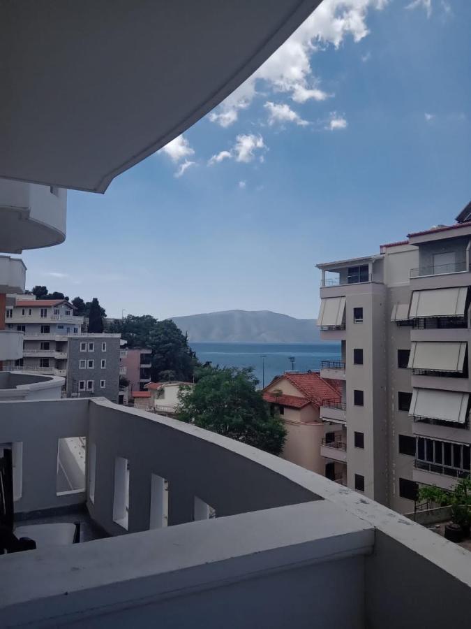 Ari Apartaments فلورا المظهر الخارجي الصورة